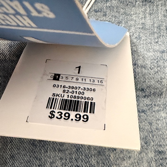 Refuge High Rise Light Blue Jeans - Picture 10 of 13